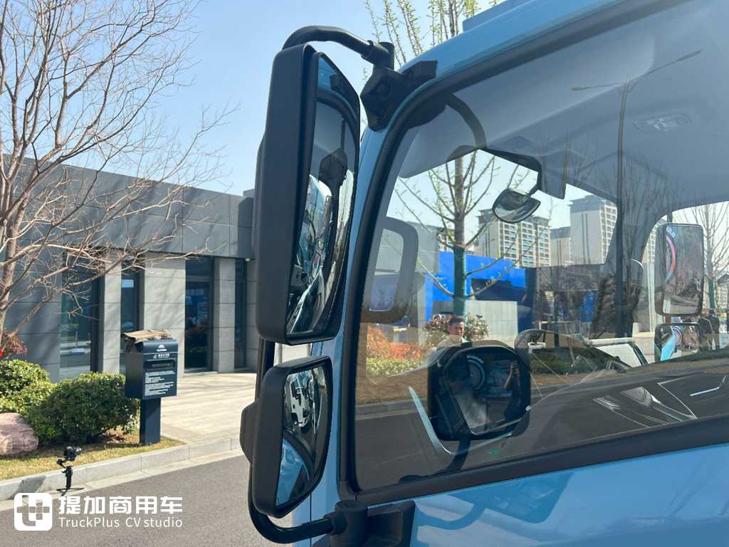 成为快递标配、搬家首选,宇通T2小轻卡实拍评测 - 第3张 - 提加商用车网 成为快递标配、搬家首选,宇通T2小轻卡实拍评测 - 第3张