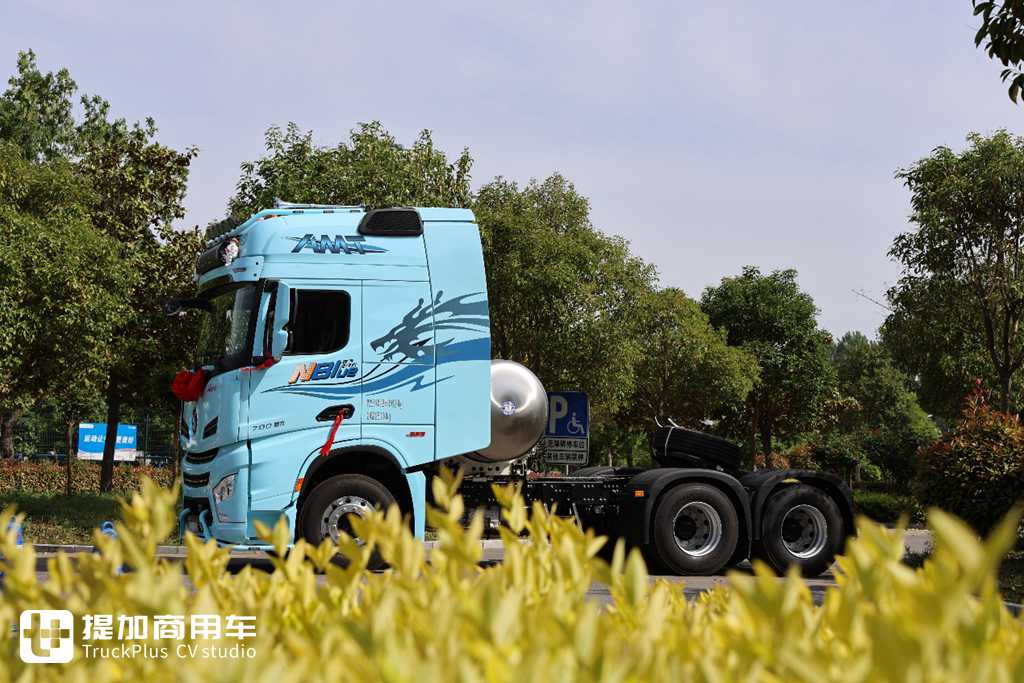 引领新风向标，陕汽X6000 17NG 700马力燃气车交付河南客户 - 第3张