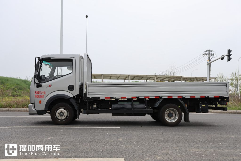 东风轻型车推出全新5m轻卡任吾行,超高配置越级体验,每公里成本还不到5毛钱? - 第6张 - 提加商用车网 东风轻型车推出全新5m轻卡任吾行,超高配置越级体验,每公里成本还不到5毛钱? - 第6张