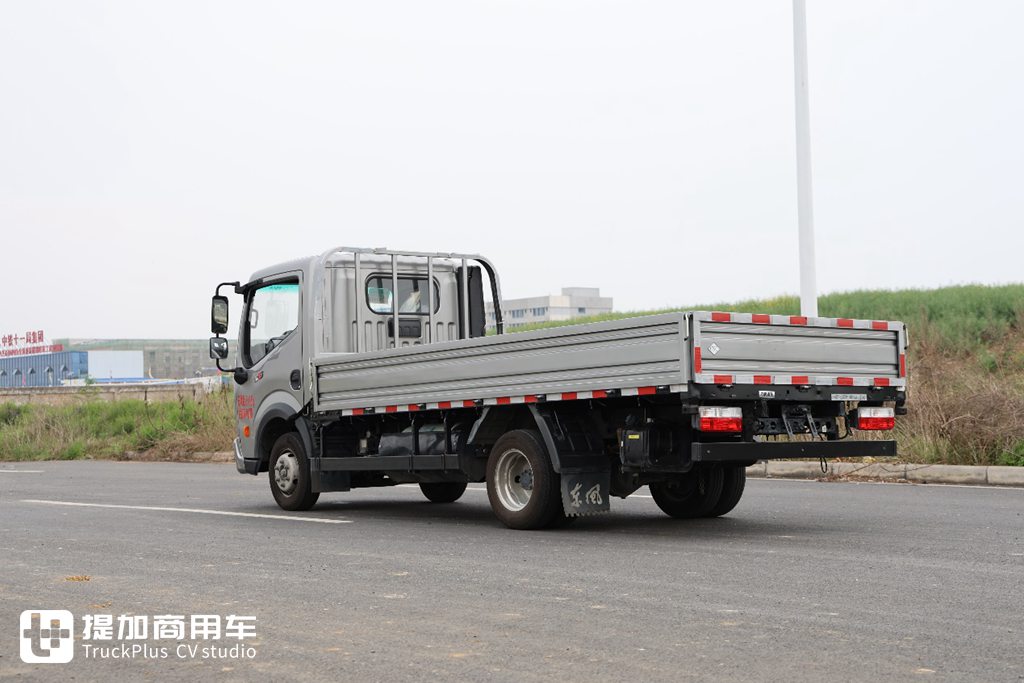 东风轻型车推出全新5m轻卡任吾行,超高配置越级体验,每公里成本还不到5毛钱? - 第7张 - 提加商用车网 东风轻型车推出全新5m轻卡任吾行,超高配置越级体验,每公里成本还不到5毛钱? - 第7张