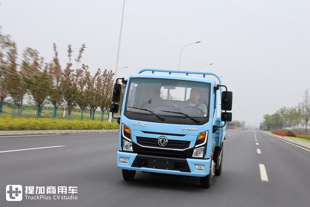 东风轻型车推出全新5m轻卡任吾行,超高配置越级体验,每公里成本还不到5毛钱? - 第10张 - 提加商用车网 东风轻型车推出全新5m轻卡任吾行,超高配置越级体验,每公里成本还不到5毛钱? - 第10张