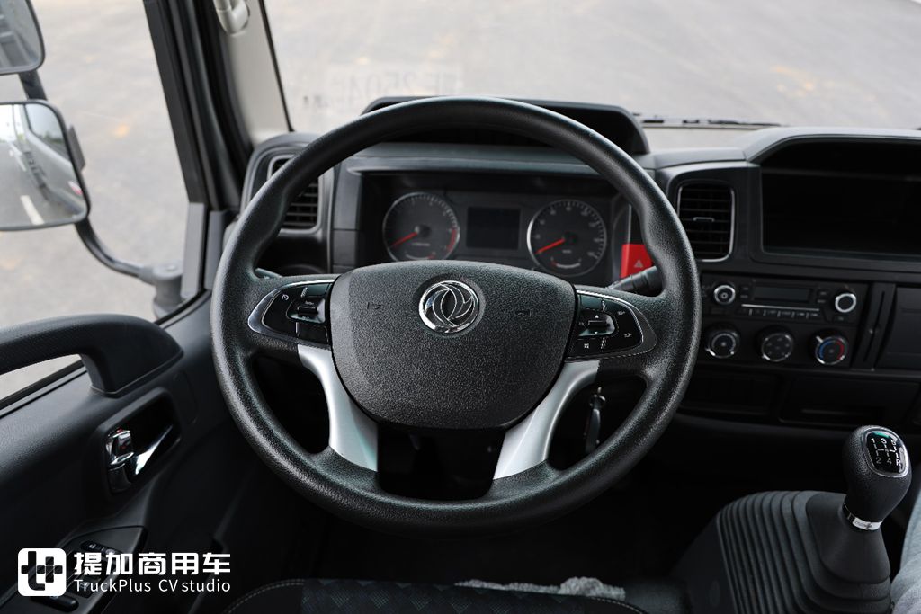 东风轻型车推出全新5m轻卡任吾行,超高配置越级体验,每公里成本还不到5毛钱? - 第11张 - 提加商用车网 东风轻型车推出全新5m轻卡任吾行,超高配置越级体验,每公里成本还不到5毛钱? - 第11张