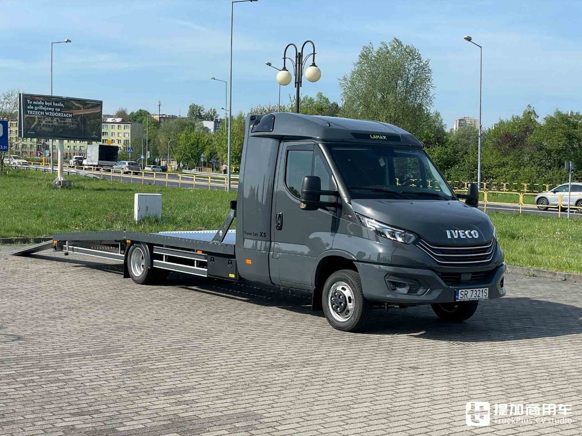 改装生活舱,能睡觉还带厨房?能跑长途的依维柯Daily平板车喜欢吗? - 第1张 - 提加商用车网 改装生活舱,能睡觉还带厨房?能跑长途的依维柯Daily平板车喜欢吗? - 第1张