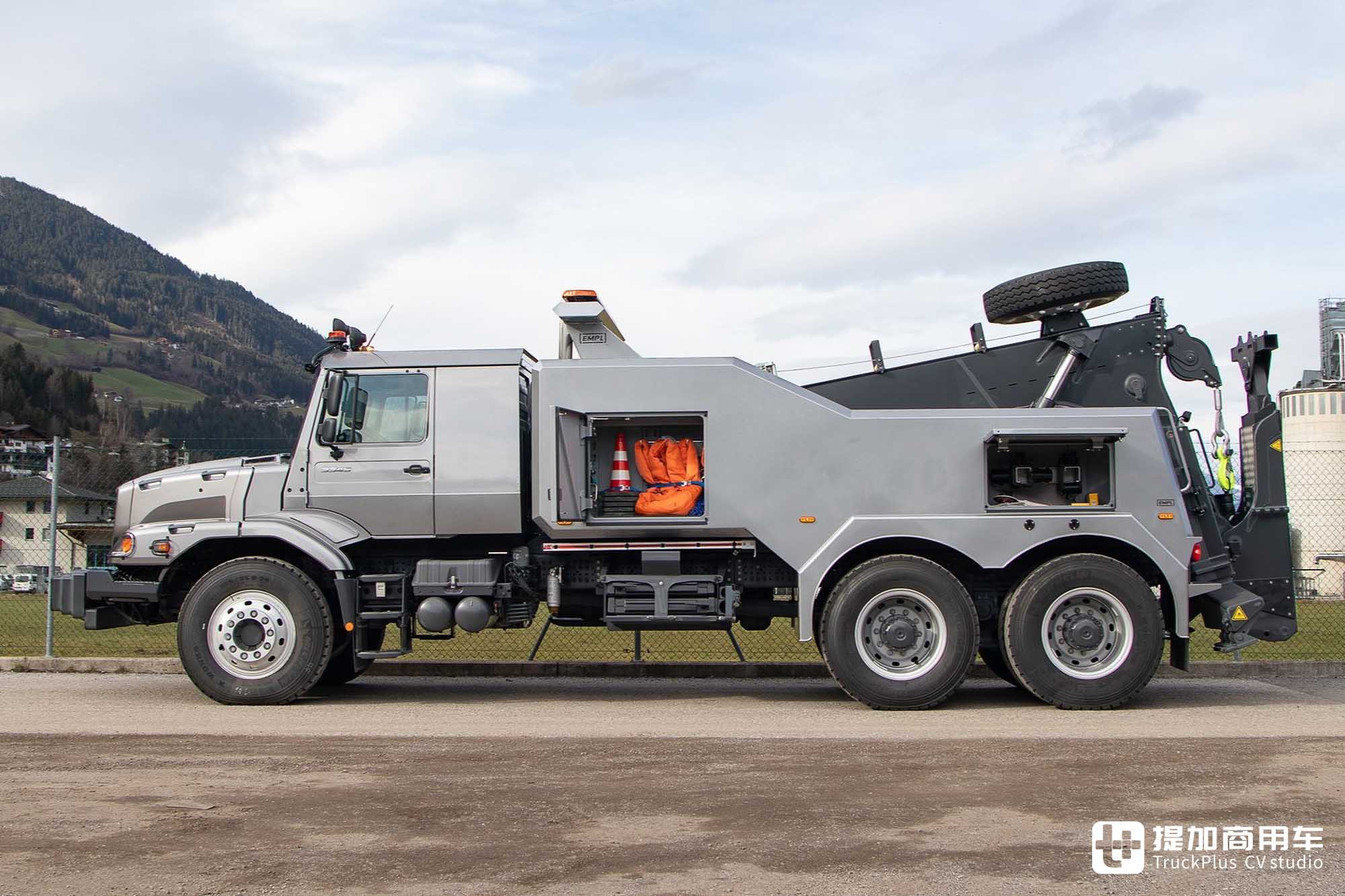 奔驰最特殊的卡车之一，长头结构越野性能强悍，带你好好看看新一代Zetros车型 - 第11张