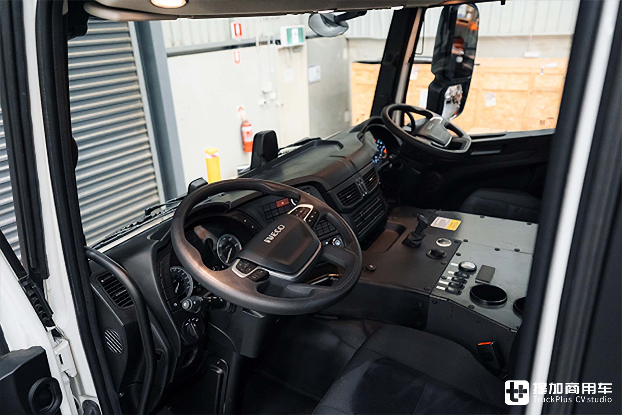 配备两套方向盘,主驾副驾都能开?带您看那些特殊的双方向盘卡车 - 第11张 - 提加商用车网 配备两套方向盘,主驾副驾都能开?带您看那些特殊的双方向盘卡车 - 第11张