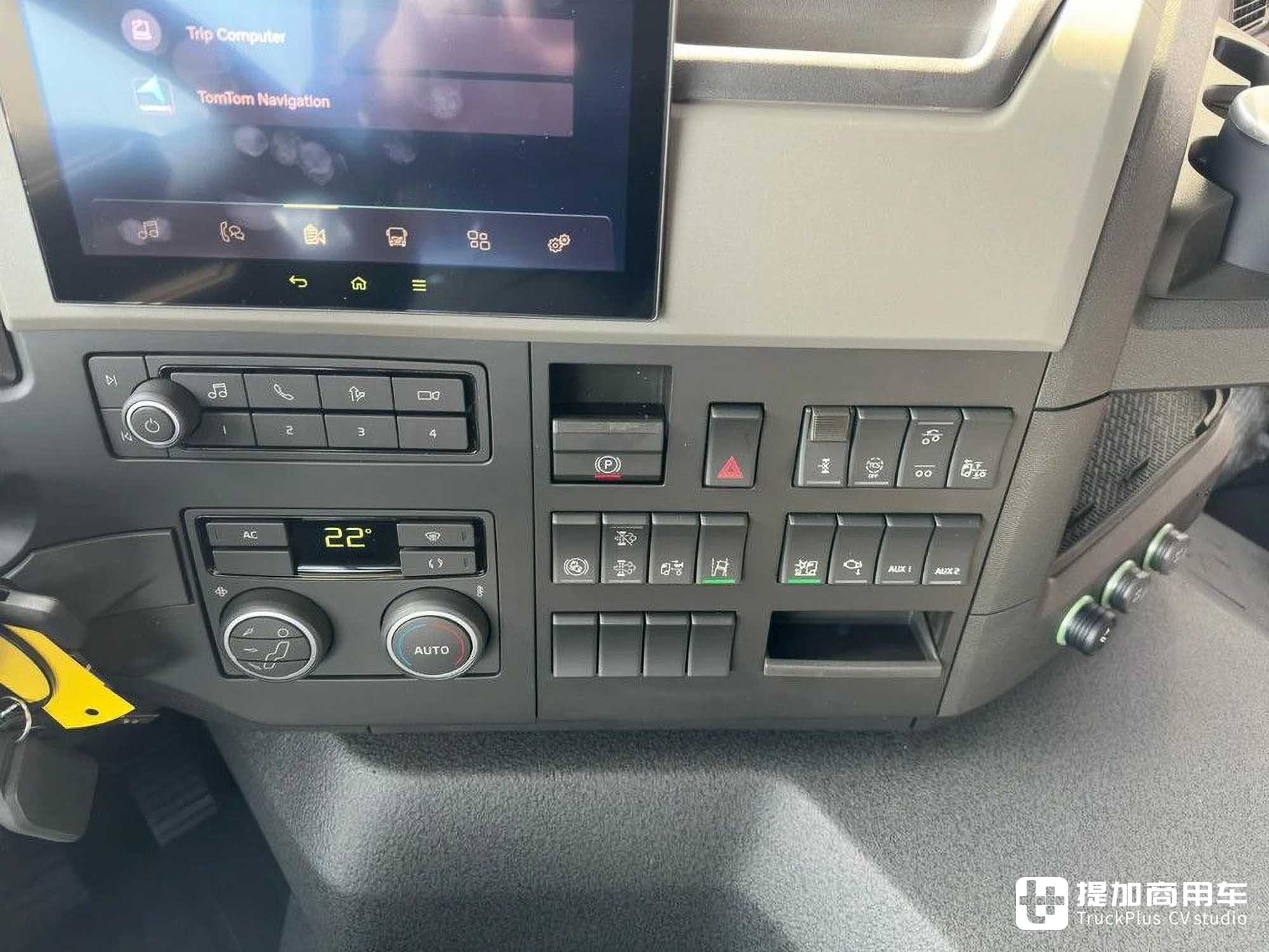 重卡房车“圣体”?双排驾驶室+6x2空悬,沃尔沃FM底盘实拍 - 第18张 - 提加商用车网 重卡房车“圣体”?双排驾驶室+6x2空悬,沃尔沃FM底盘实拍 - 第18张