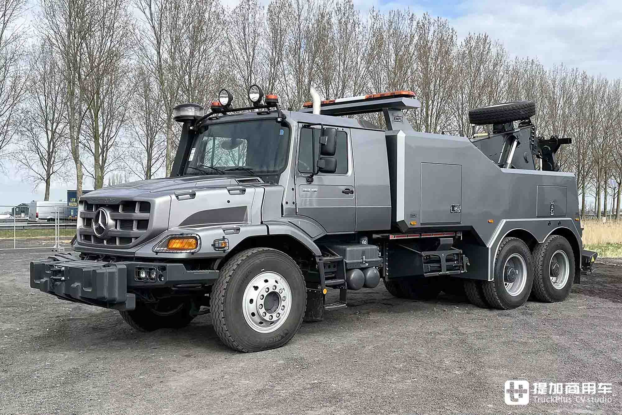 奔驰最特殊的卡车之一，长头结构越野性能强悍，带你好好看看新一代Zetros车型 - 第2张