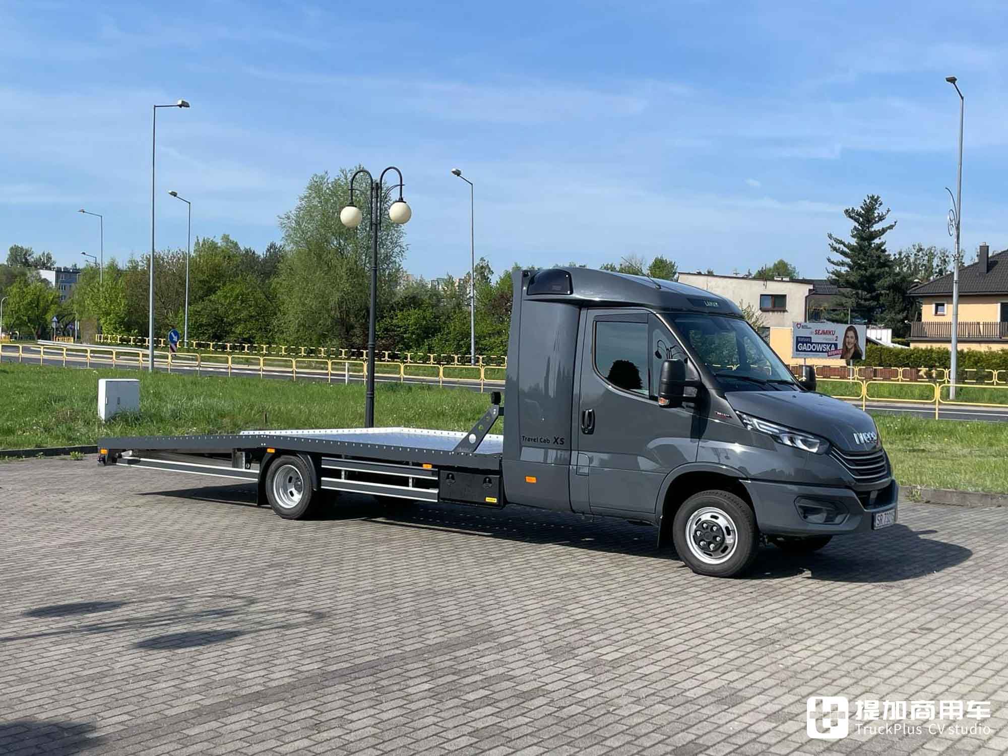 改装生活舱,能睡觉还带厨房?能跑长途的依维柯Daily平板车喜欢吗? - 第4张 - 提加商用车网 改装生活舱,能睡觉还带厨房?能跑长途的依维柯Daily平板车喜欢吗? - 第4张