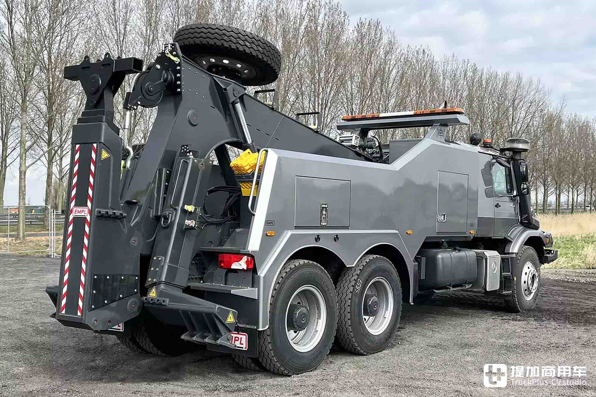 奔驰最特殊的卡车之一，长头结构越野性能强悍，带你好好看看新一代Zetros车型 - 第8张