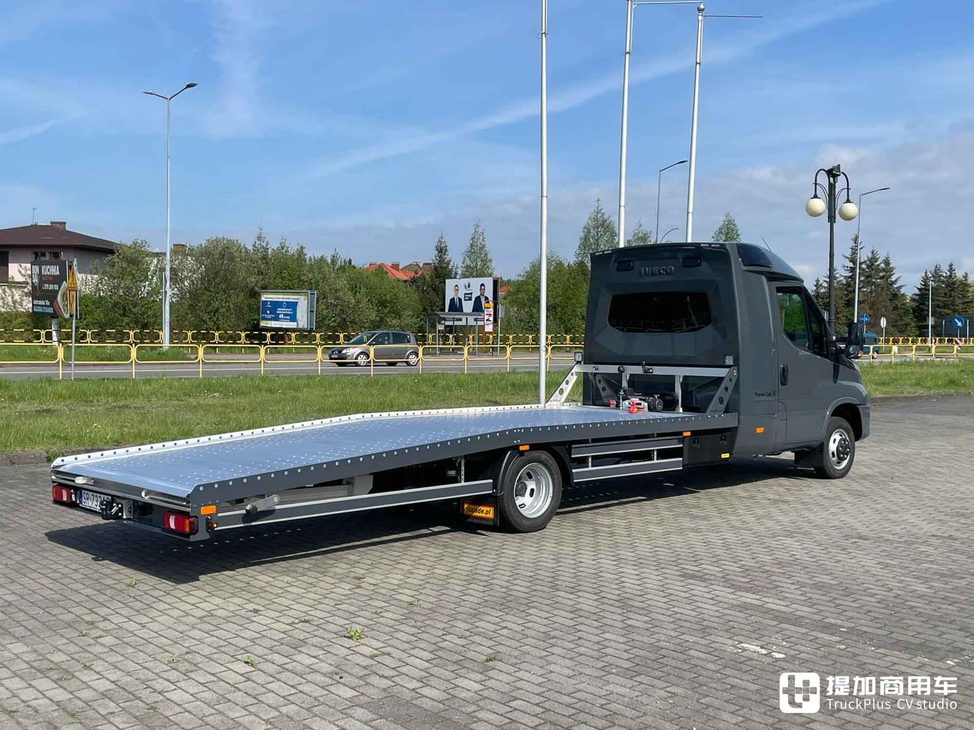 改装生活舱,能睡觉还带厨房?能跑长途的依维柯Daily平板车喜欢吗? - 第8张 - 提加商用车网 改装生活舱,能睡觉还带厨房?能跑长途的依维柯Daily平板车喜欢吗? - 第8张