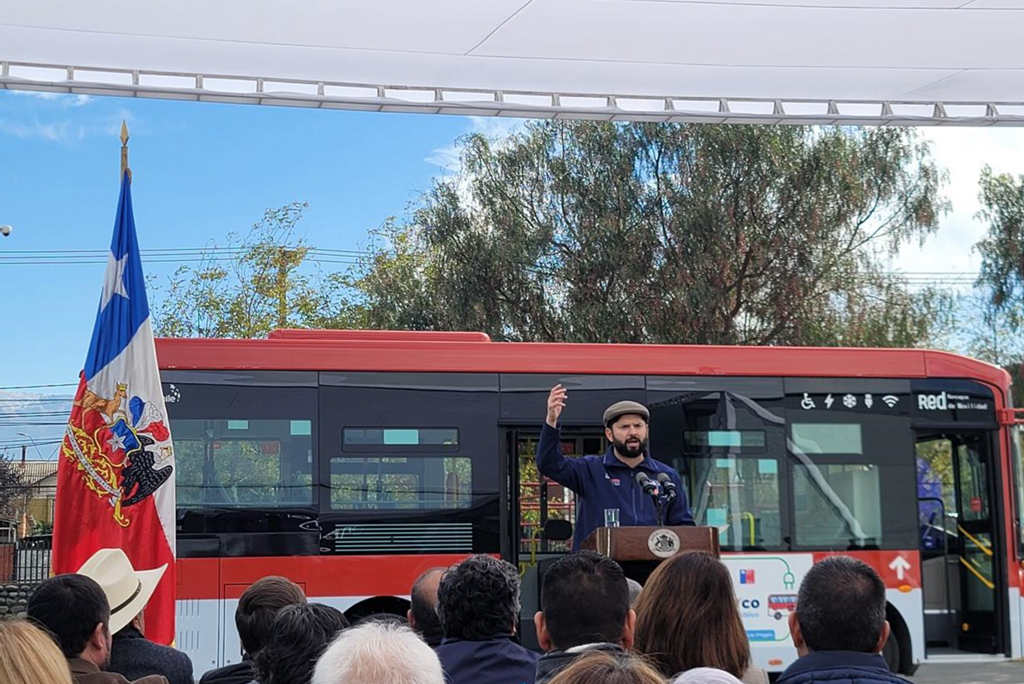 又一总统“亲自提车”丨智利总统加夫列尔·博里奇出席中通客车批量纯电动车交付仪式 - 第1张 - 提加商用车网 又一总统“亲自提车”丨智利总统加夫列尔·博里奇出席中通客车批量纯电动车交付仪式 - 第1张