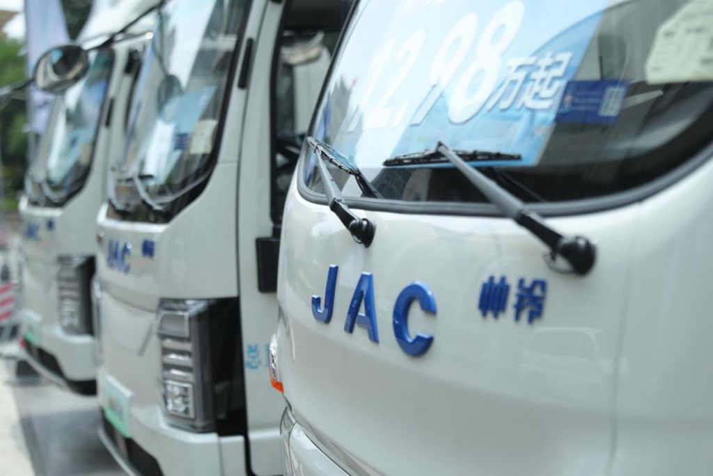 江淮1卡帅铃EV5成都上市!以“威武”之姿,助力城配物流平稳“油换电” - 第3张 - 提加商用车网 江淮1卡帅铃EV5成都上市!以“威武”之姿,助力城配物流平稳“油换电” - 第3张