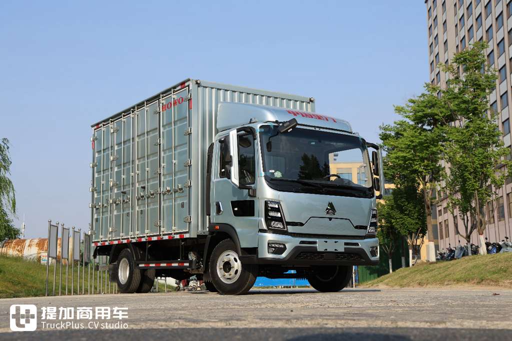 国产高端轻卡新标杆?拒绝配置同质化,重汽全新推出的豪沃统帅Pro轻卡实拍 - 第1张 - 提加商用车网 国产高端轻卡新标杆?拒绝配置同质化,重汽全新推出的豪沃统帅Pro轻卡实拍 - 第1张