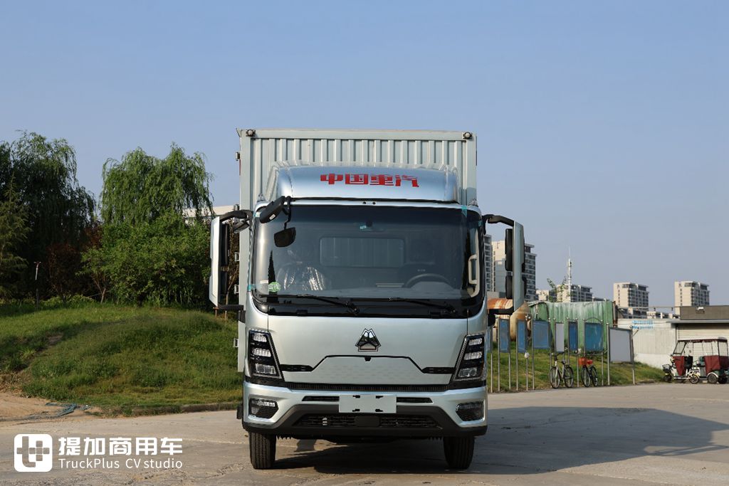 国产高端轻卡新标杆?拒绝配置同质化,重汽全新推出的豪沃统帅Pro轻卡实拍 - 第3张 - 提加商用车网 国产高端轻卡新标杆?拒绝配置同质化,重汽全新推出的豪沃统帅Pro轻卡实拍 - 第3张