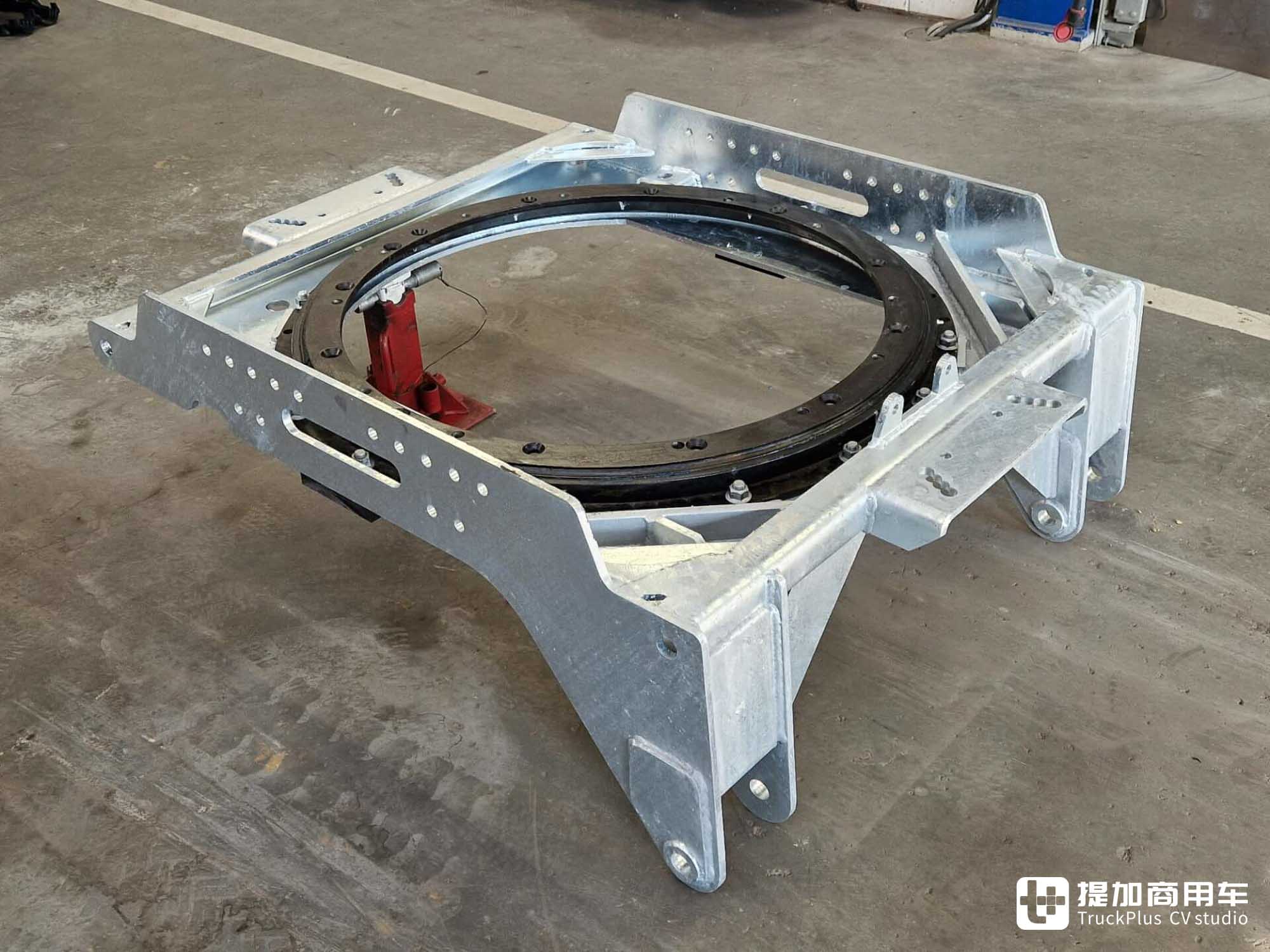 后桥双胎转向+驱动,全车空悬加持,斯堪尼亚460 P工程车底盘速览 - 第5张 - 提加商用车网 后桥双胎转向+驱动,全车空悬加持,斯堪尼亚460 P工程车底盘速览 - 第5张