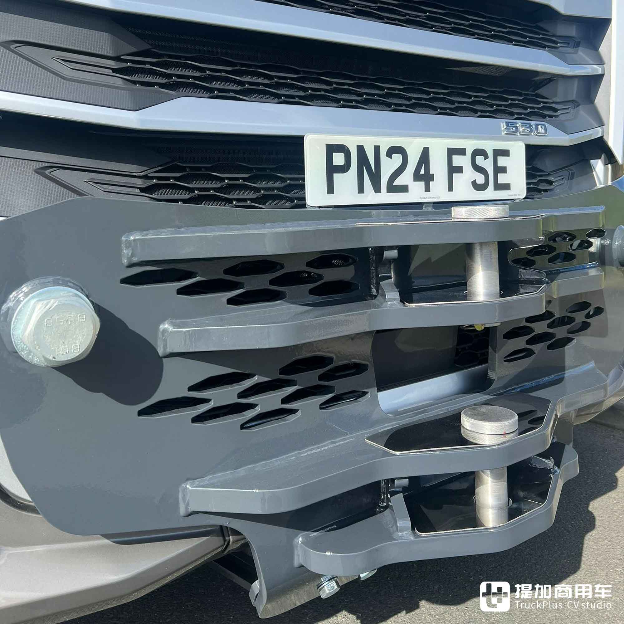 战斗力150吨,配智能内饰+电动卧铺,达夫XG 8x4大件牵引车实拍 - 第9张 - 提加商用车网 战斗力150吨,配智能内饰+电动卧铺,达夫XG 8x4大件牵引车实拍 - 第9张