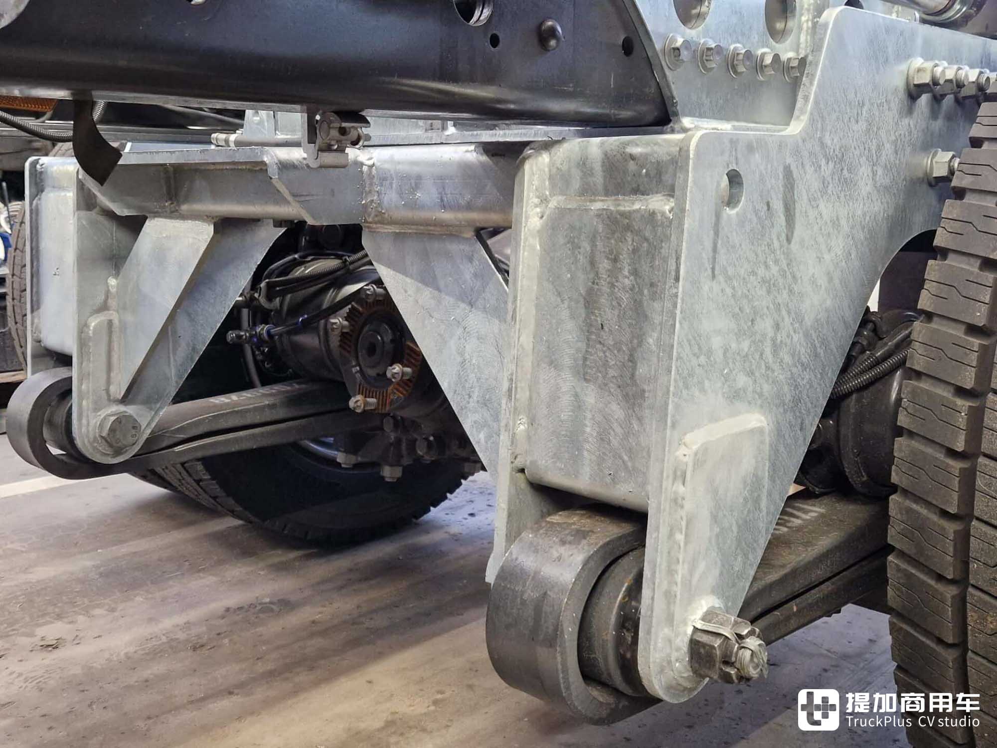 后桥双胎转向+驱动,全车空悬加持,斯堪尼亚460 P工程车底盘速览 - 第10张 - 提加商用车网 后桥双胎转向+驱动,全车空悬加持,斯堪尼亚460 P工程车底盘速览 - 第10张