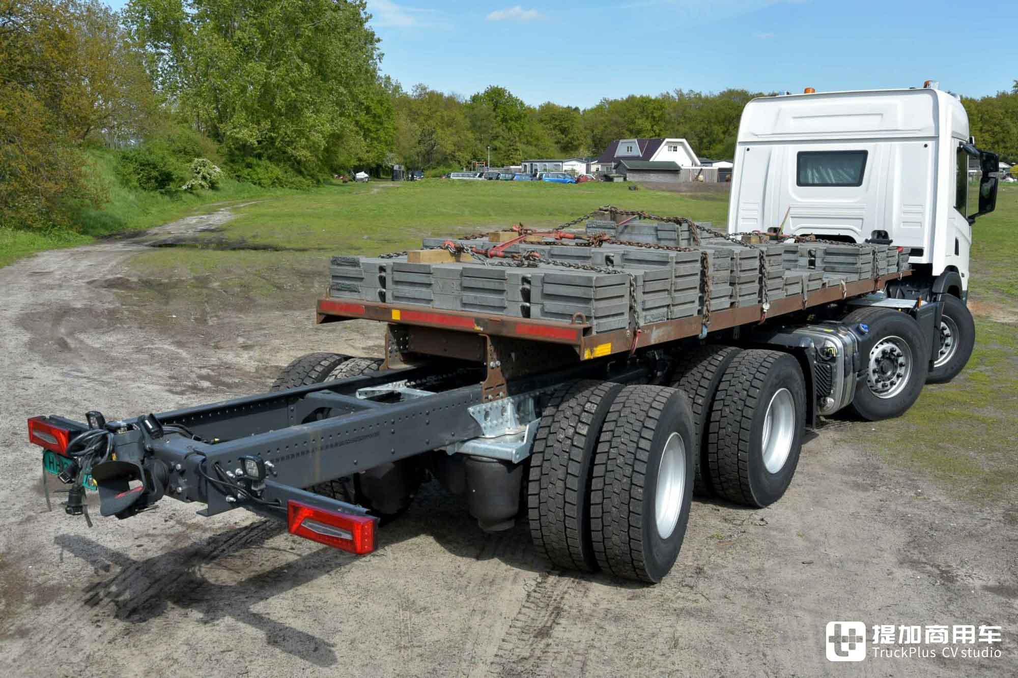 后桥双胎转向+驱动,全车空悬加持,斯堪尼亚460 P工程车底盘速览 - 第19张 - 提加商用车网 后桥双胎转向+驱动,全车空悬加持,斯堪尼亚460 P工程车底盘速览 - 第19张