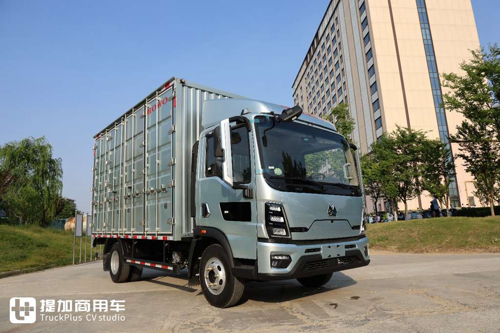 国产高端轻卡新标杆?拒绝配置同质化,重汽全新推出的豪沃统帅Pro轻卡实拍 - 第28张 - 提加商用车网 国产高端轻卡新标杆?拒绝配置同质化,重汽全新推出的豪沃统帅Pro轻卡实拍 - 第28张