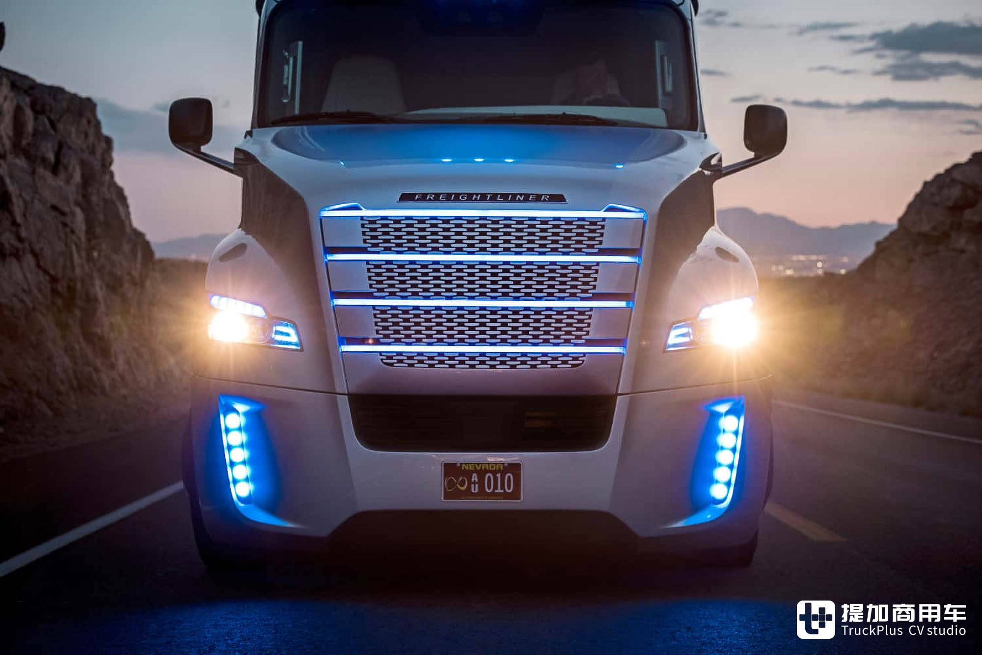 总产量超百万台!北美最畅销8级重卡,回顾福莱纳Cascadia的传奇故事 - 第10张 - 提加商用车网 总产量超百万台!北美最畅销8级重卡,回顾福莱纳Cascadia的传奇故事 - 第10张