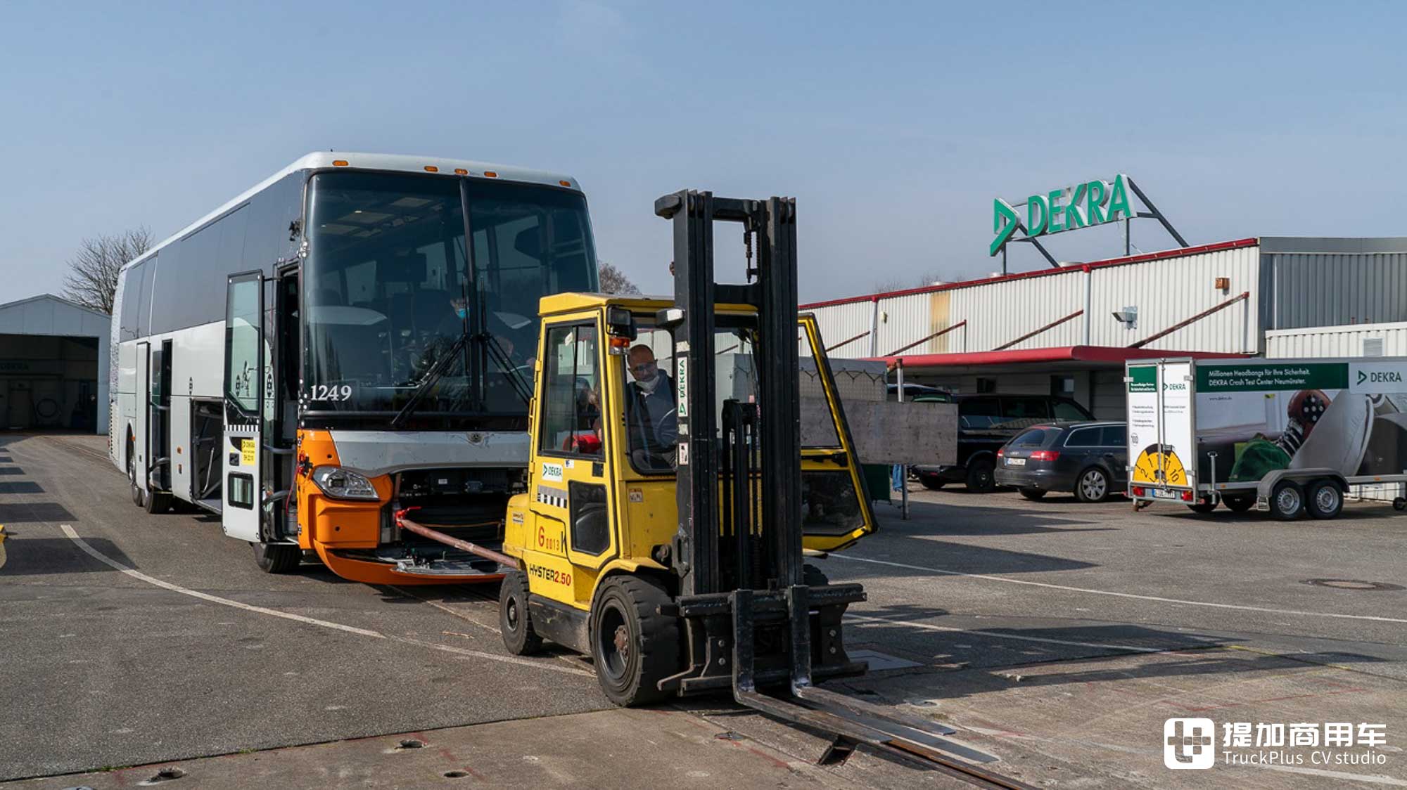 最安全的豪华巴士之一?走进奔驰Tourrider碰撞测试现场,带你看到底安全几何! - 第10张 - 提加商用车网 最安全的豪华巴士之一?走进奔驰Tourrider碰撞测试现场,带你看到底安全几何! - 第10张