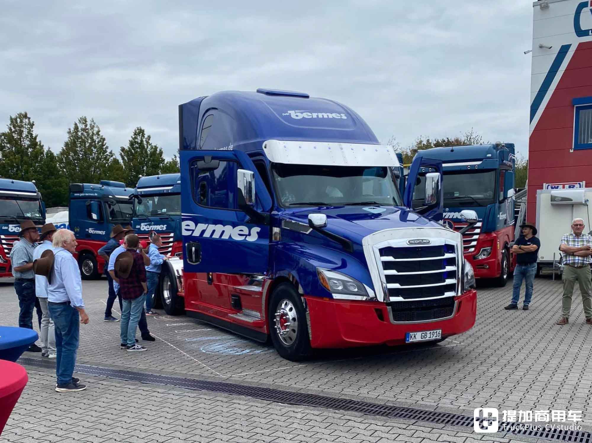 总产量超百万台!北美最畅销8级重卡,回顾福莱纳Cascadia的传奇故事 - 第15张 - 提加商用车网 总产量超百万台!北美最畅销8级重卡,回顾福莱纳Cascadia的传奇故事 - 第15张