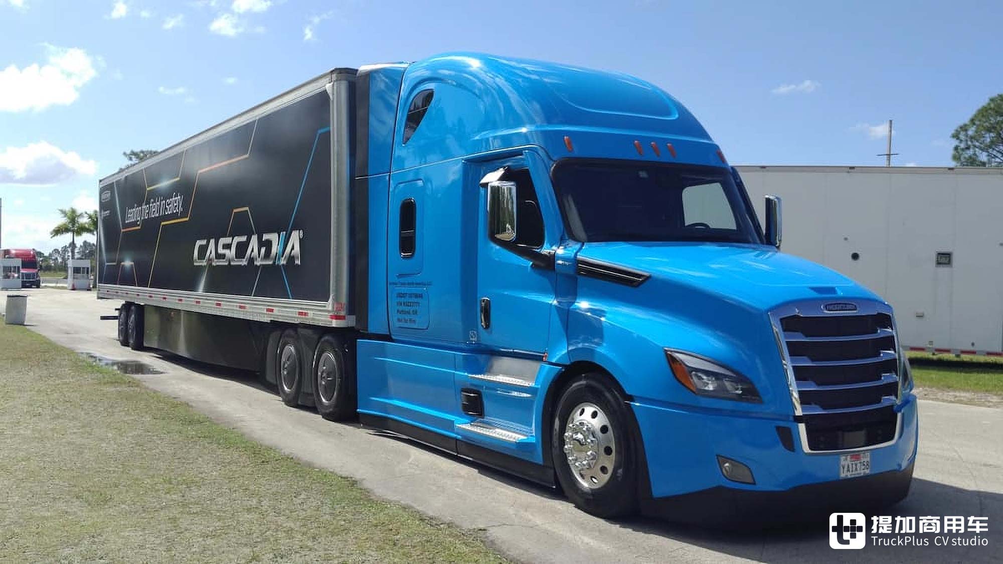 总产量超百万台!北美最畅销8级重卡,回顾福莱纳Cascadia的传奇故事 - 第2张 - 提加商用车网 总产量超百万台!北美最畅销8级重卡,回顾福莱纳Cascadia的传奇故事 - 第2张