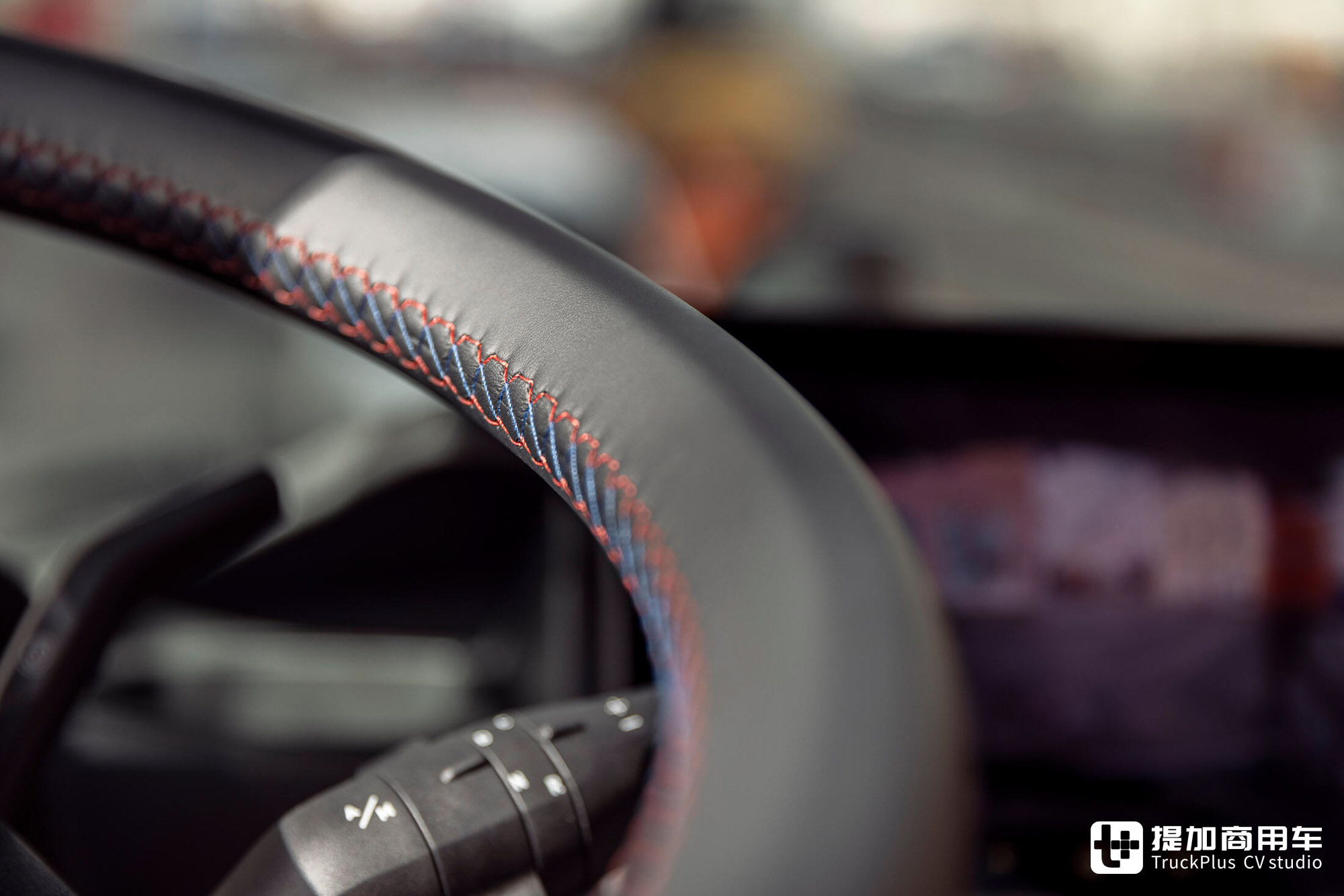 沃尔沃同款技术,细节设计到位,雷诺C E-Tech纯电城建渣土车了解一下 - 第21张 - 提加商用车网 沃尔沃同款技术,细节设计到位,雷诺C E-Tech纯电城建渣土车了解一下 - 第21张