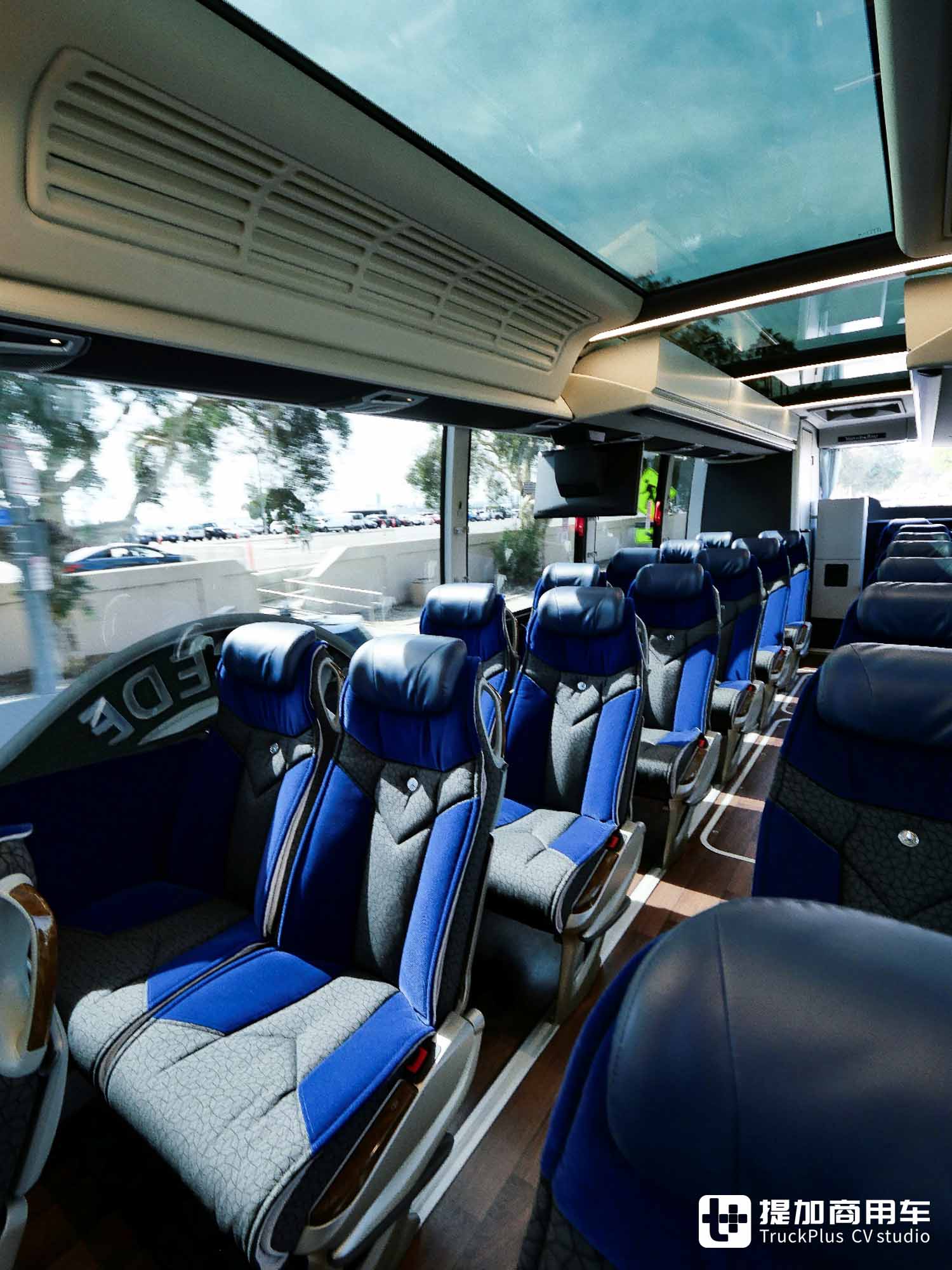 最安全的豪华巴士之一?走进奔驰Tourrider碰撞测试现场,带你看到底安全几何! - 第5张 - 提加商用车网 最安全的豪华巴士之一?走进奔驰Tourrider碰撞测试现场,带你看到底安全几何! - 第5张