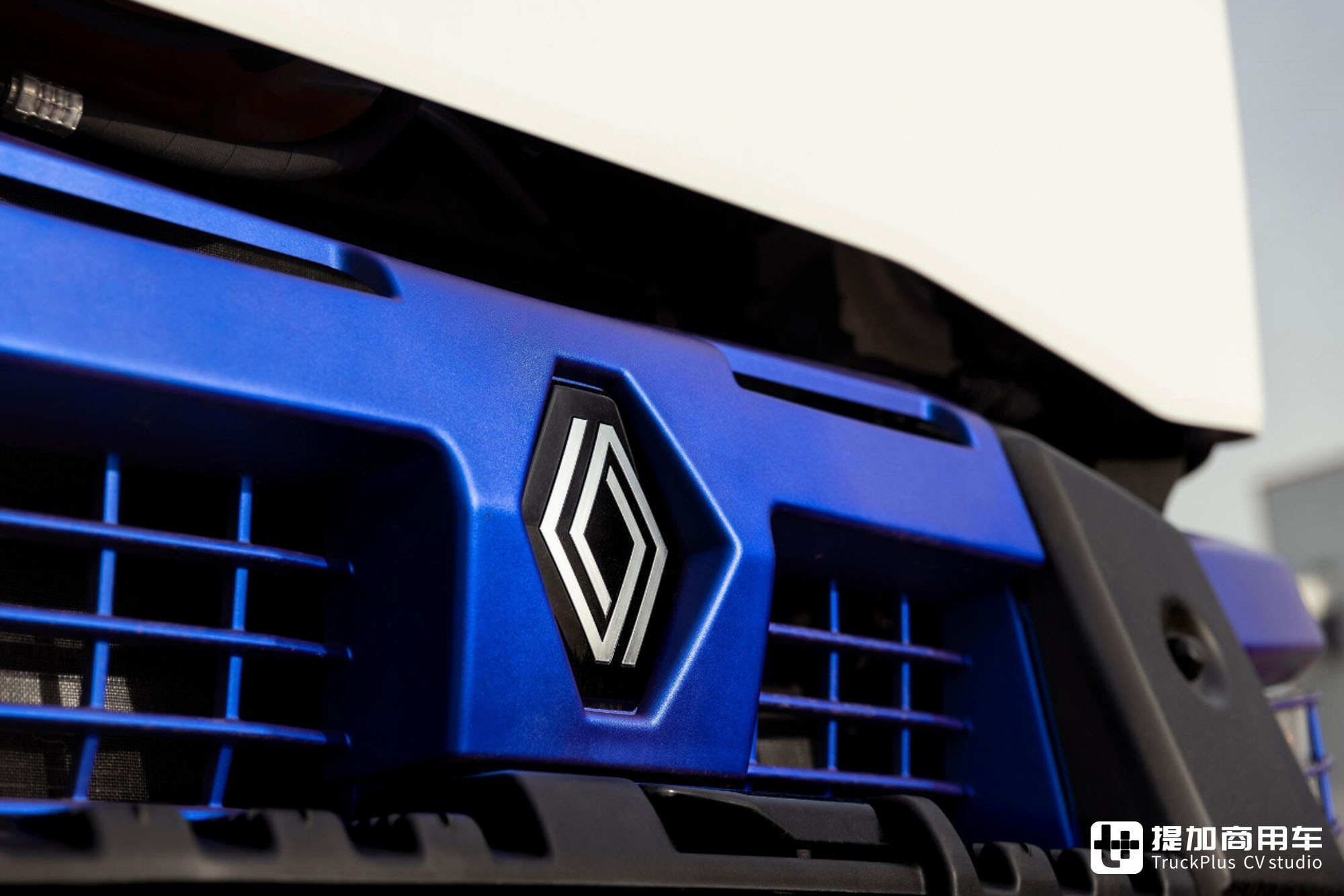 沃尔沃同款技术,细节设计到位,雷诺C E-Tech纯电城建渣土车了解一下 - 第7张 - 提加商用车网 沃尔沃同款技术,细节设计到位,雷诺C E-Tech纯电城建渣土车了解一下 - 第7张