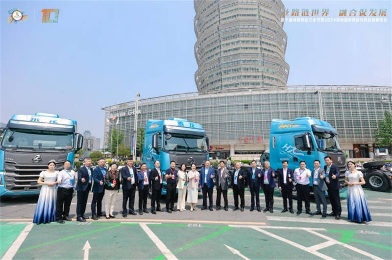 乘龙向上 共谋发展,东风柳汽向物流人致敬 - 第3张 - 提加商用车网 乘龙向上 共谋发展,东风柳汽向物流人致敬 - 第3张