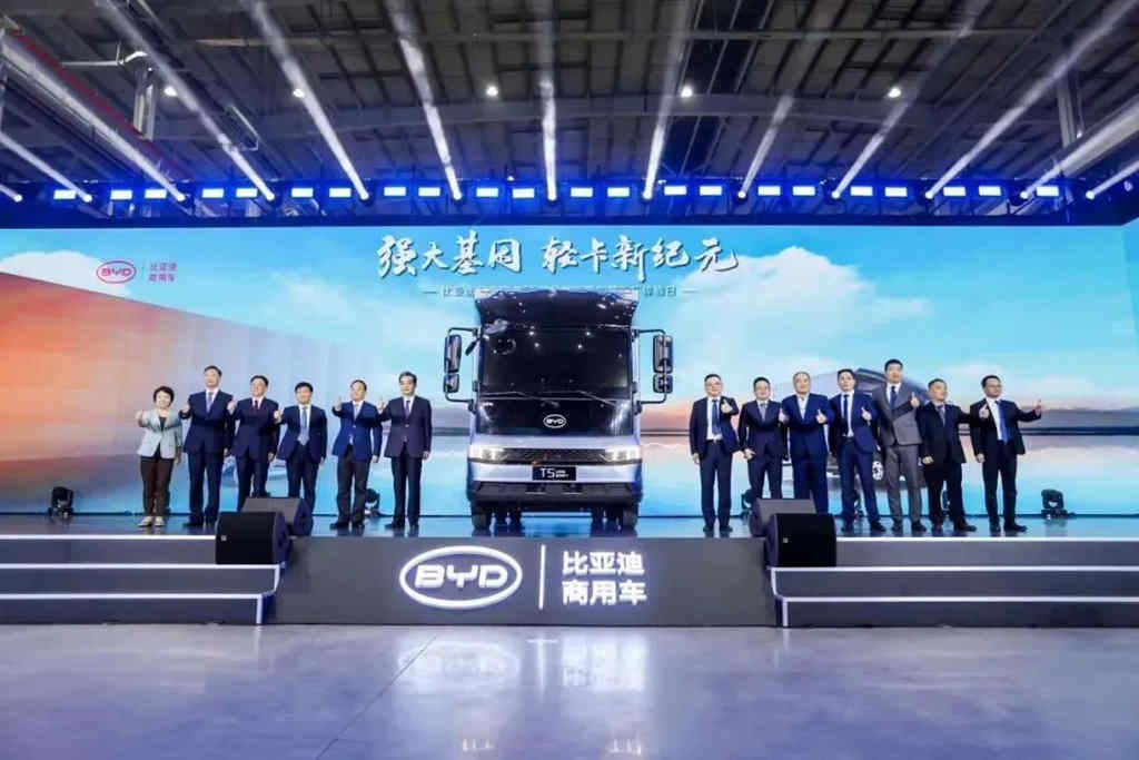 比亚迪T5海内外齐放光彩!强大实力引领轻卡新纪元 - 第1张 - 提加商用车网 比亚迪T5海内外齐放光彩!强大实力引领轻卡新纪元 - 第1张