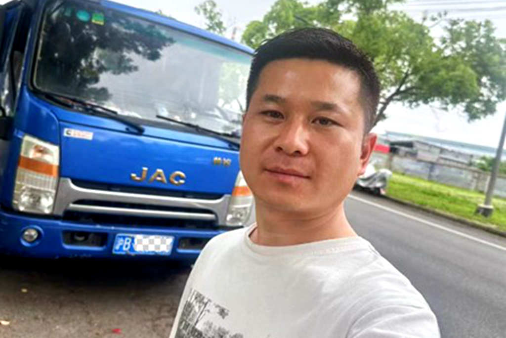 物产中国 百万同行│上海奉贤何师傅:开江淮1卡帅铃,啃下家具运输这块最难啃的“硬骨头”