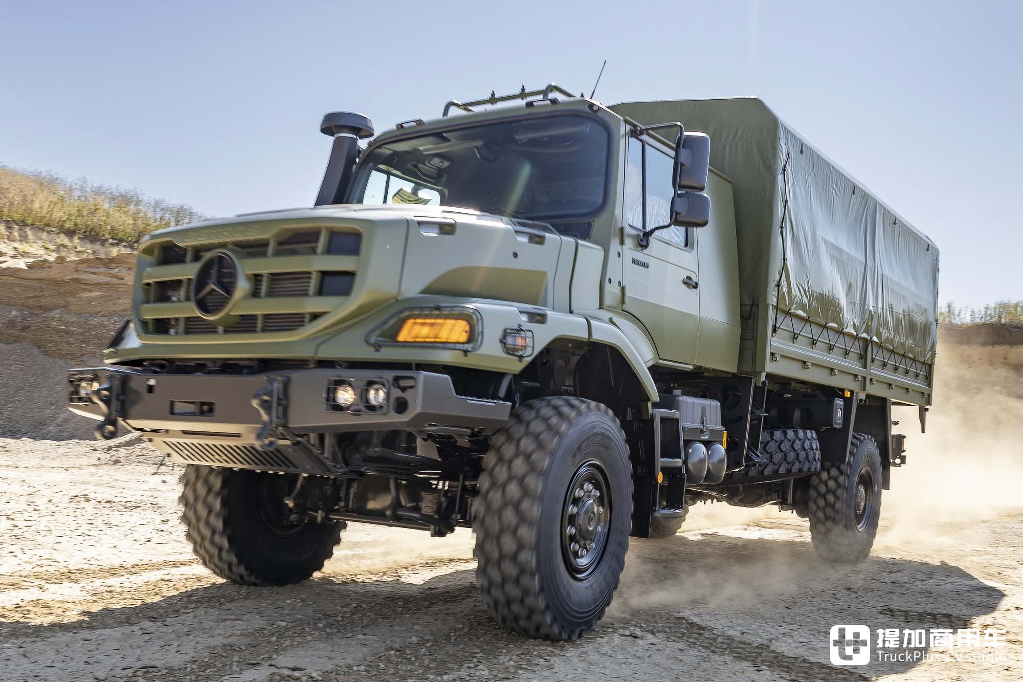 Zetros 8x8防弹车型、乌尼莫克4x4底盘亮相，Eurosatory防务展奔驰展品抢先看