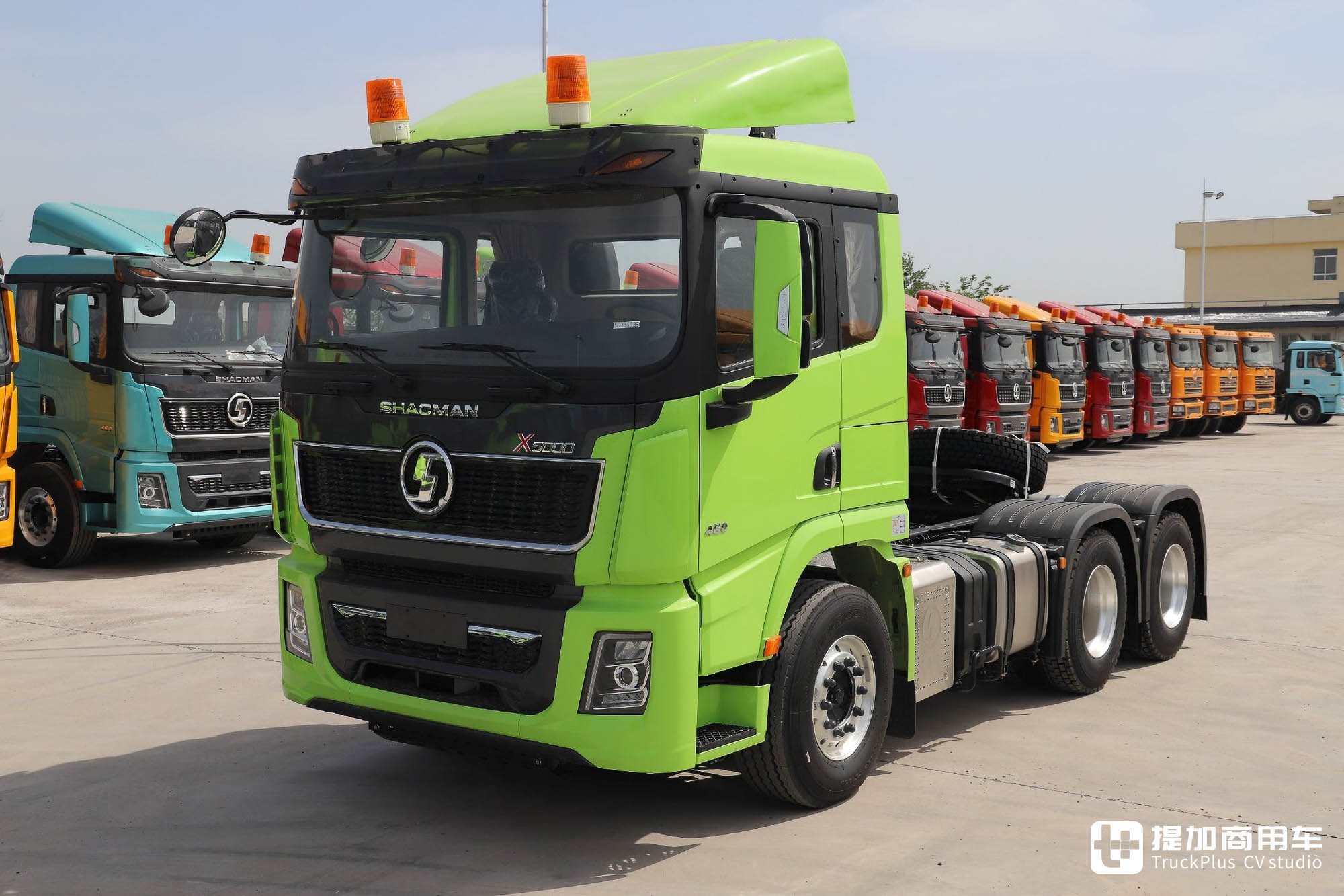 X3000 8x8等车型亮相，陕汽海外照片大赏，这还是我认识的陕汽吗？