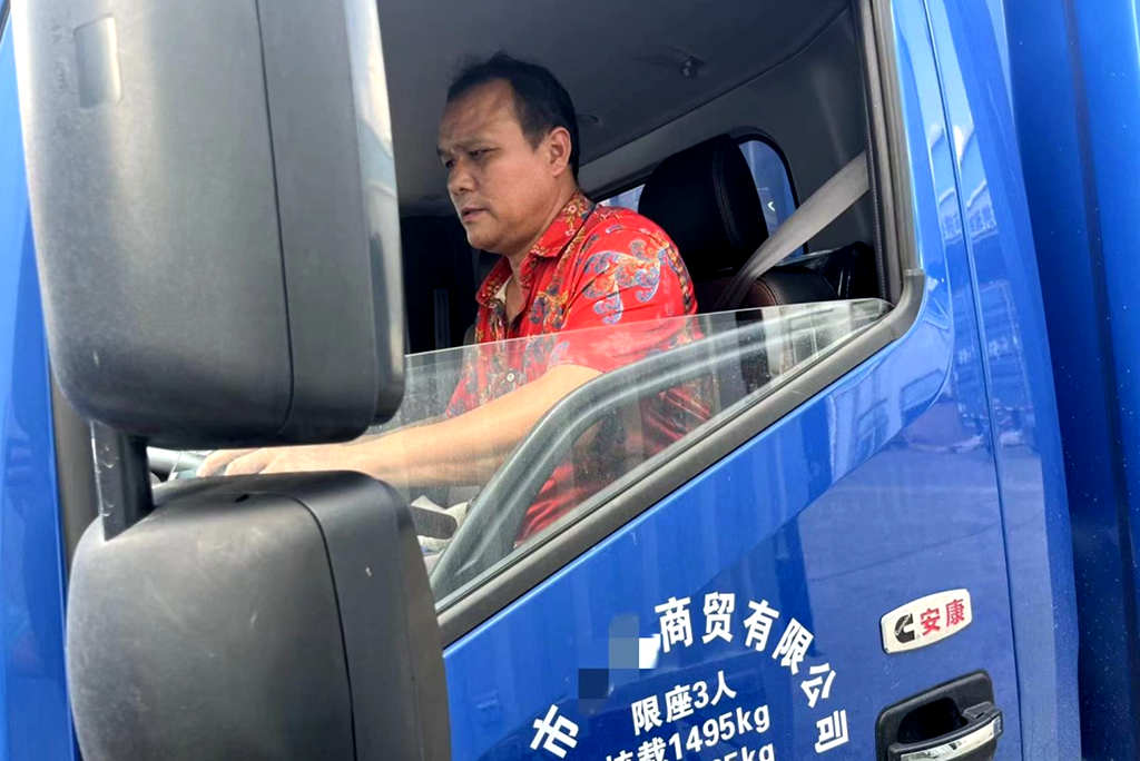 脚踏实地做大商贸业务 他携手江淮1卡帅铃闯出自己的事业 - 第2张 - 提加商用车网 脚踏实地做大商贸业务 他携手江淮1卡帅铃闯出自己的事业 - 第2张