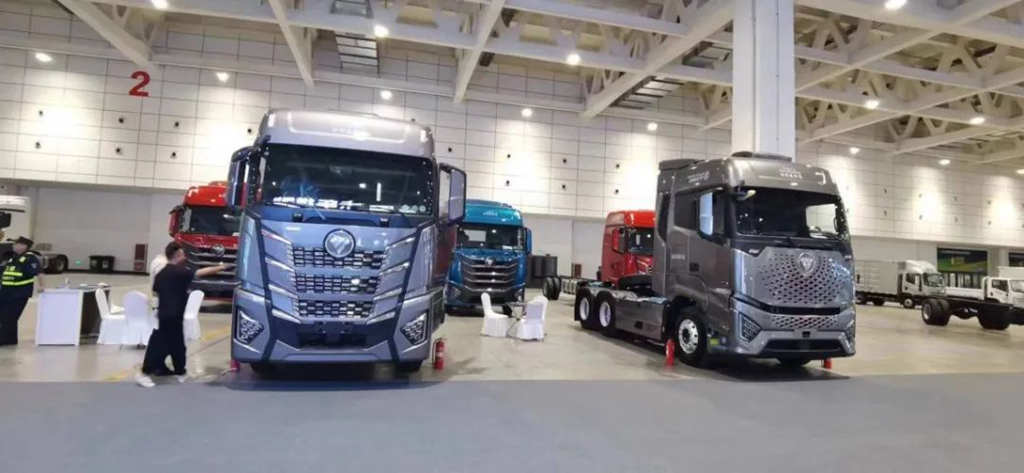 以创新技术引领重卡行业变革，推动物流运输高质量发展，福田欧曼亮相吉司GISE物流养车节 - 第2张