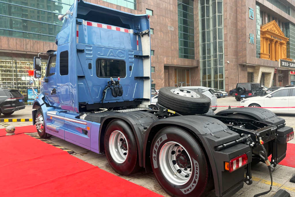 江淮跨越V5:专业危化品运输车的首选之作 - 第3张 - 提加商用车网 江淮跨越V5:专业危化品运输车的首选之作 - 第3张