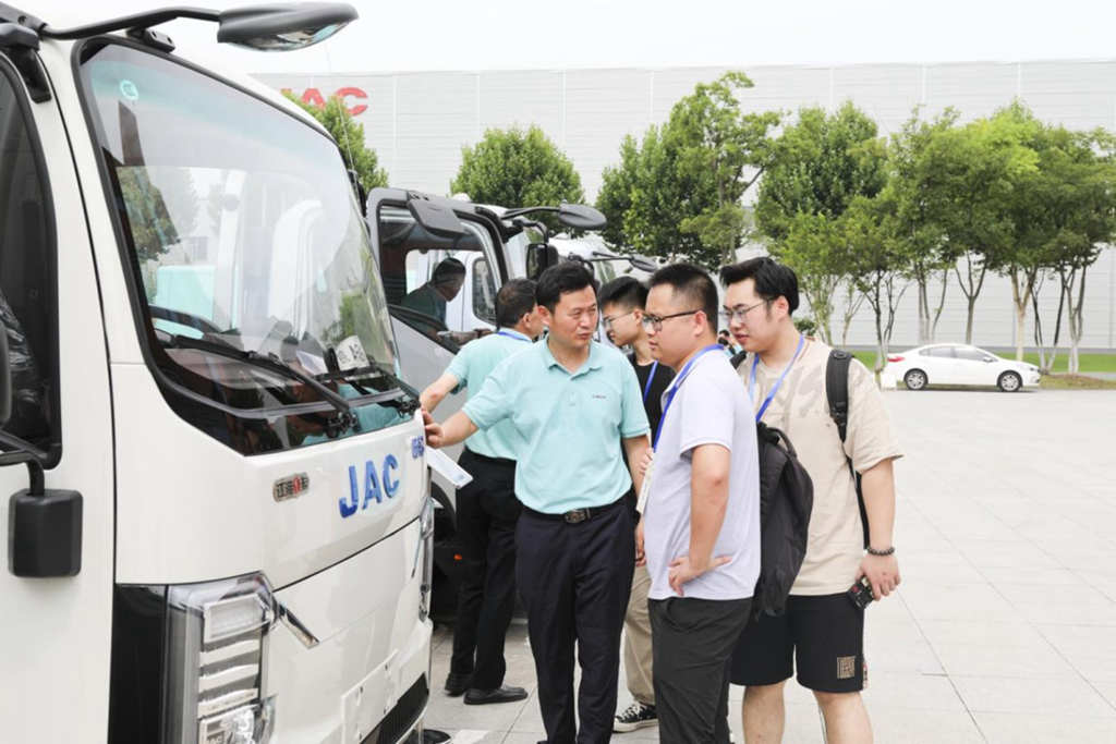 探寻品质之源,共话1卡未来 江淮1卡价值用户品鉴之旅邀您回家 - 第4张 - 提加商用车网 探寻品质之源,共话1卡未来 江淮1卡价值用户品鉴之旅邀您回家 - 第4张