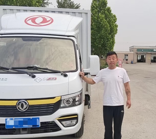 谢师傅:东风途逸给我满满的安全感 - 第1张 - 提加商用车网 谢师傅:东风途逸给我满满的安全感 - 第1张