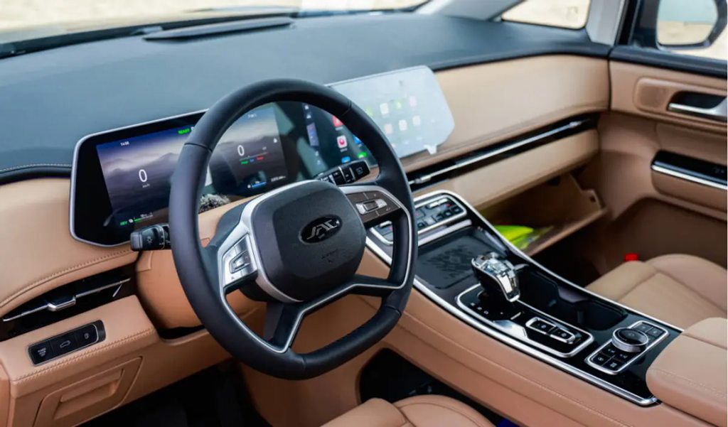 实力担当出行行业大会指定用车,瑞风RF8发力出行大客户市场 - 第4张 - 提加商用车网 实力担当出行行业大会指定用车,瑞风RF8发力出行大客户市场 - 第4张