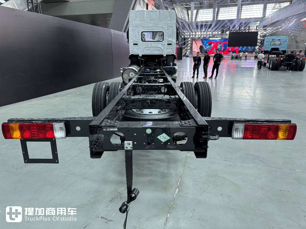 行驶里程达到2400km,乘龙H5 LNG大单桥载货车再破续航记录 - 第7张 - 提加商用车网 行驶里程达到2400km,乘龙H5 LNG大单桥载货车再破续航记录 - 第7张