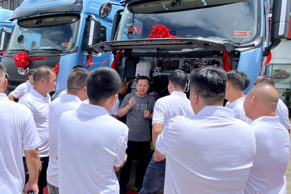 首批20台乘龙换电重卡成功交付,助力湛江运输业零碳升级 - 第6张 - 提加商用车网 首批20台乘龙换电重卡成功交付,助力湛江运输业零碳升级 - 第6张