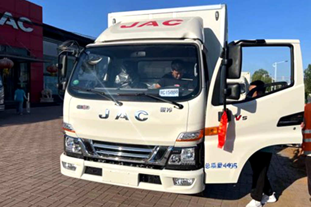 物流公司老总说:无论做什么运输,心心念念的还是江淮1卡骏铃 - 第1张 - 提加商用车网 物流公司老总说:无论做什么运输,心心念念的还是江淮1卡骏铃 - 第1张