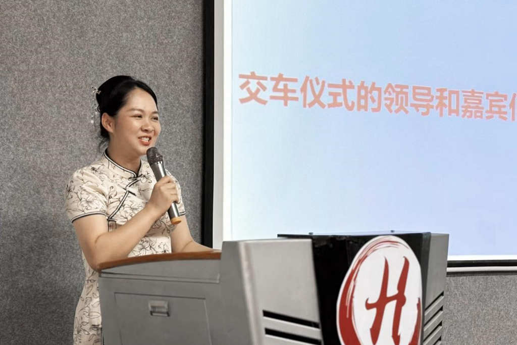 首批20台乘龙换电重卡成功交付,助力湛江运输业零碳升级 - 第3张 - 提加商用车网 首批20台乘龙换电重卡成功交付,助力湛江运输业零碳升级 - 第3张