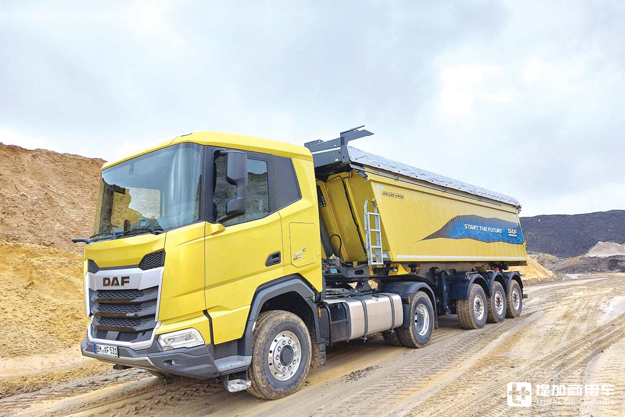 是牵引车也是工程车,公路&越野性能都强悍,达夫XFC工程牵引车实拍 - 第11张 - 提加商用车网 是牵引车也是工程车,公路&越野性能都强悍,达夫XFC工程牵引车实拍 - 第11张