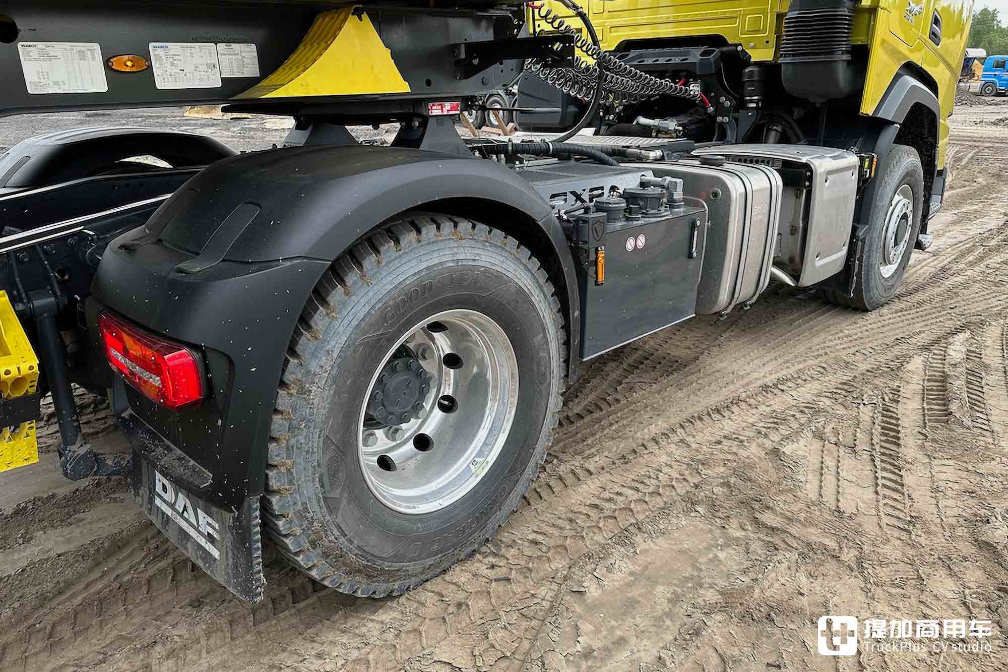 是牵引车也是工程车,公路&越野性能都强悍,达夫XFC工程牵引车实拍 - 第17张 - 提加商用车网 是牵引车也是工程车,公路&越野性能都强悍,达夫XFC工程牵引车实拍 - 第17张