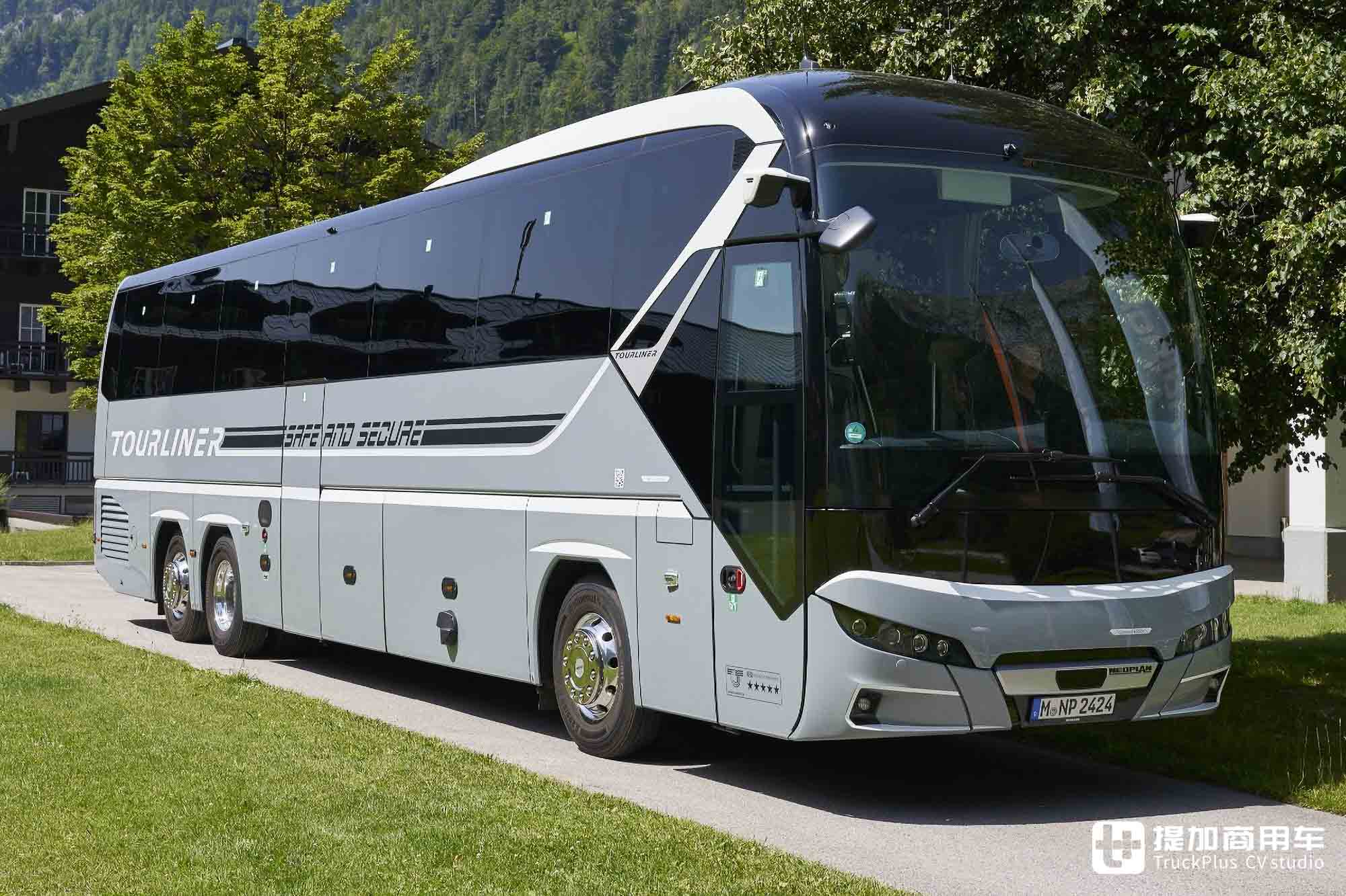 豪华度到位,安全性大升级,带你体验最新款尼奥普兰Tourliner L豪华大巴
