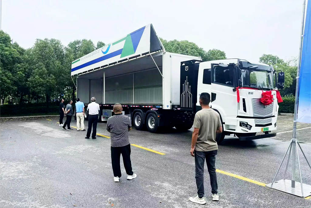 打造零碳港口新标杆,远程X7E纯电牵引车批量交付常熟港客户