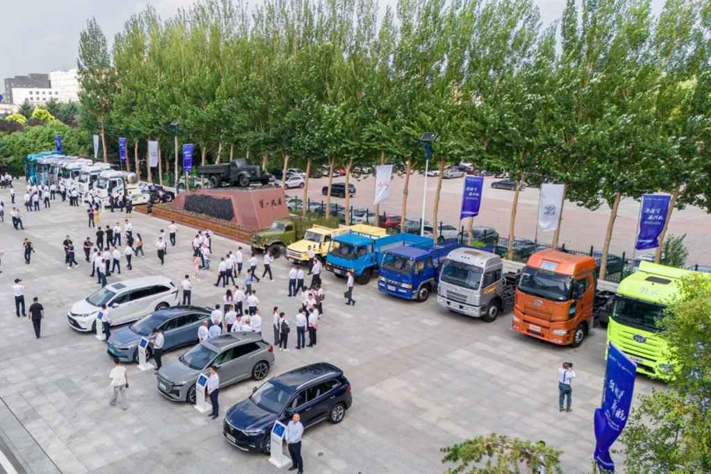 中国一汽第6000万辆汽车暨第900万辆解放卡车荣耀出车 - 第13张 - 提加商用车网 中国一汽第6000万辆汽车暨第900万辆解放卡车荣耀出车 - 第13张